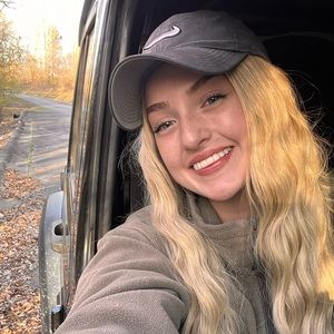 Meet your Posher, Anna